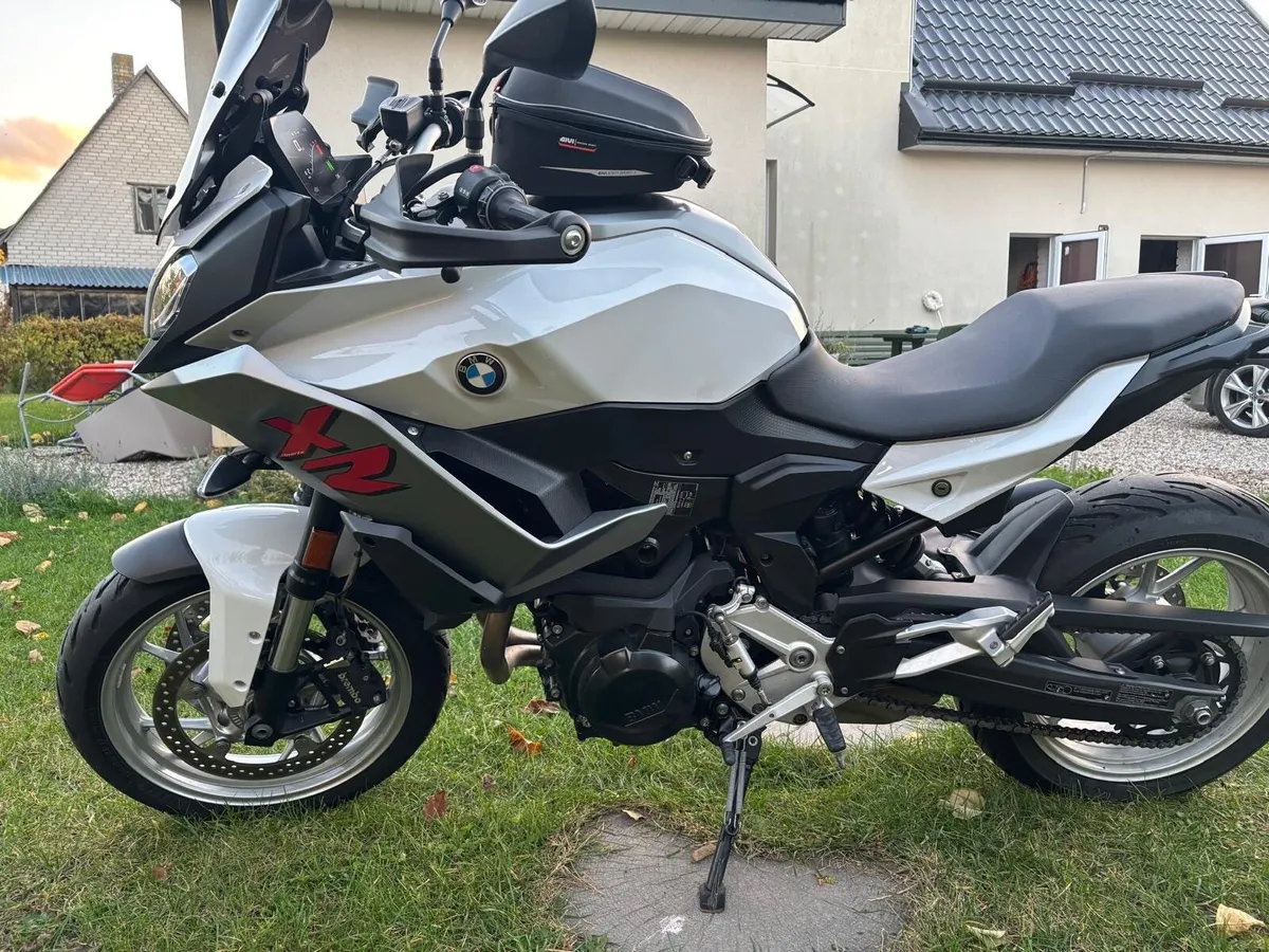 BMW F900XR - Image 2