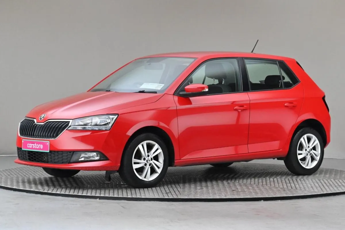 Skoda Fabia Ambition 1.0mpi 60bhp 5spd  apple Car - Image 4