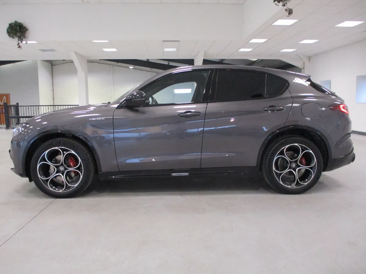 STELVIO VELOCE  2.2 DSL 210 BHP AWD-5YR WARRANTY - Image 1