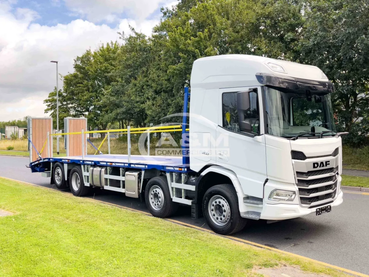 2025 DAF XD 450 BEAVERTAIL 8X2 REARLIFT & STEER - Image 1