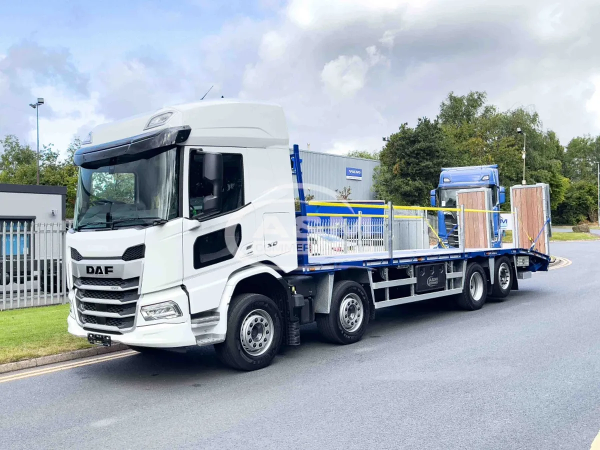 2025 DAF XD 450 BEAVERTAIL 8X2 REARLIFT & STEER - Image 3