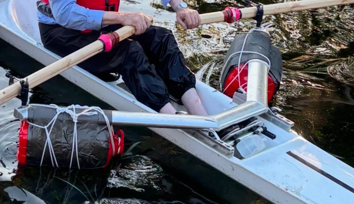Oars and riggers for Scull (plus seat & shoes) - Image 2