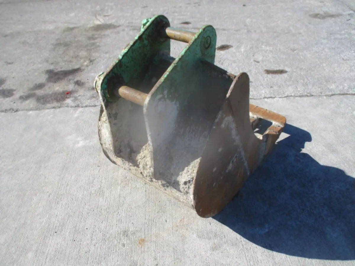 Strickland 24' Bucket ((45mm pins)) - Image 4