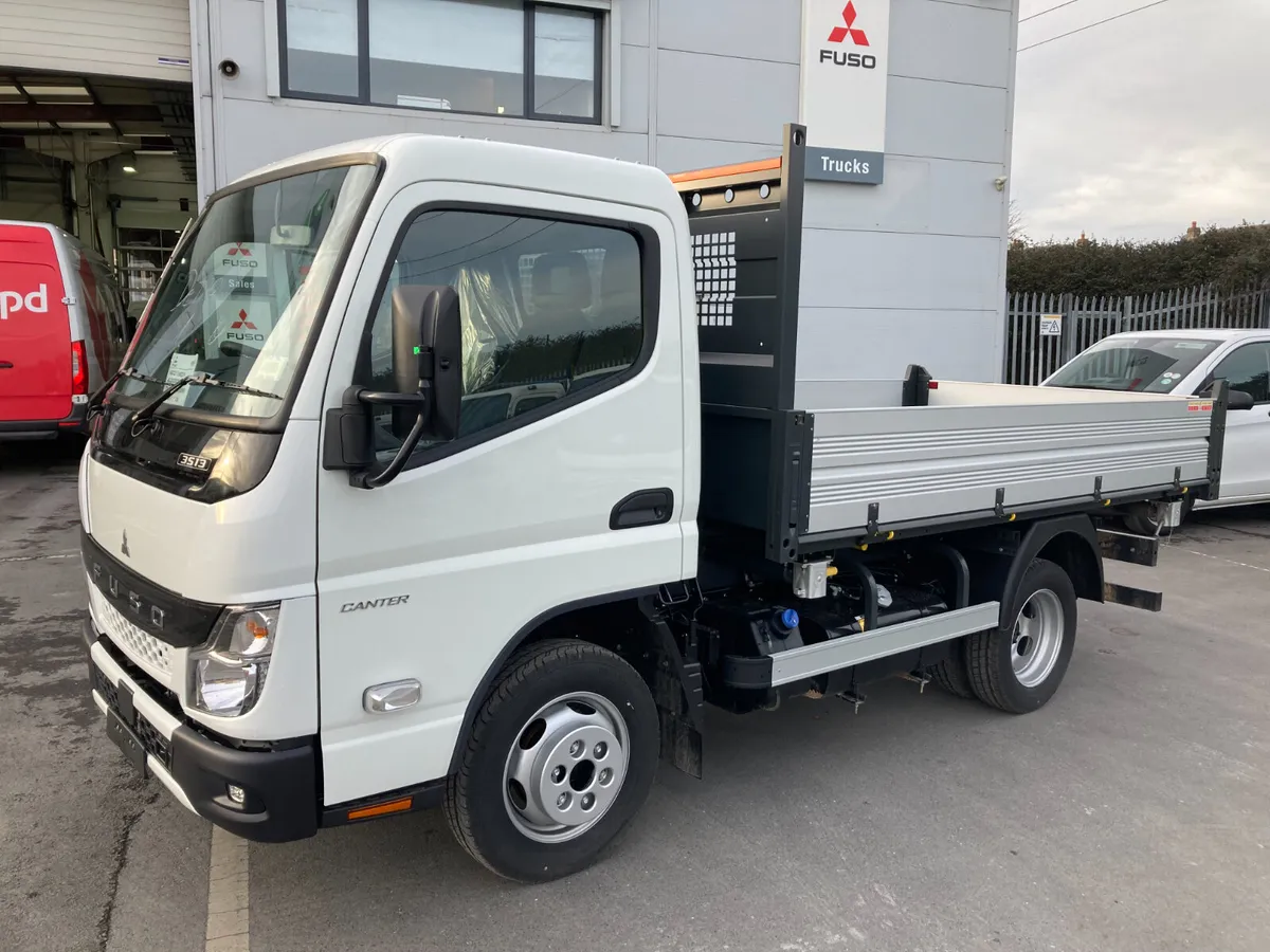 3.5 ton GVW FUSO Canter 3-Way Tipper - Image 4