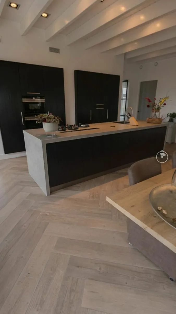 Tiler Cork Tiling - Image 3