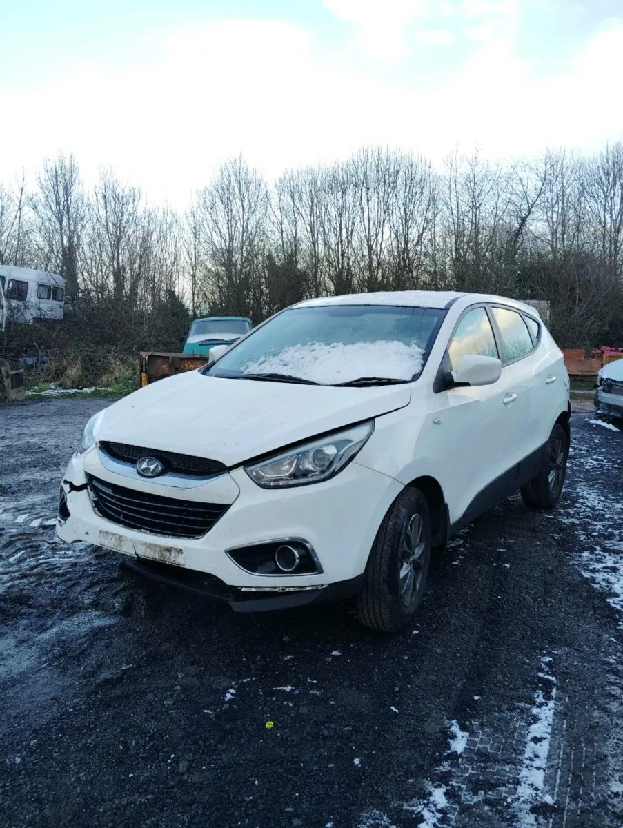 Breaking Hyundai ix35 2013 1.6gdi petrol - Image 2