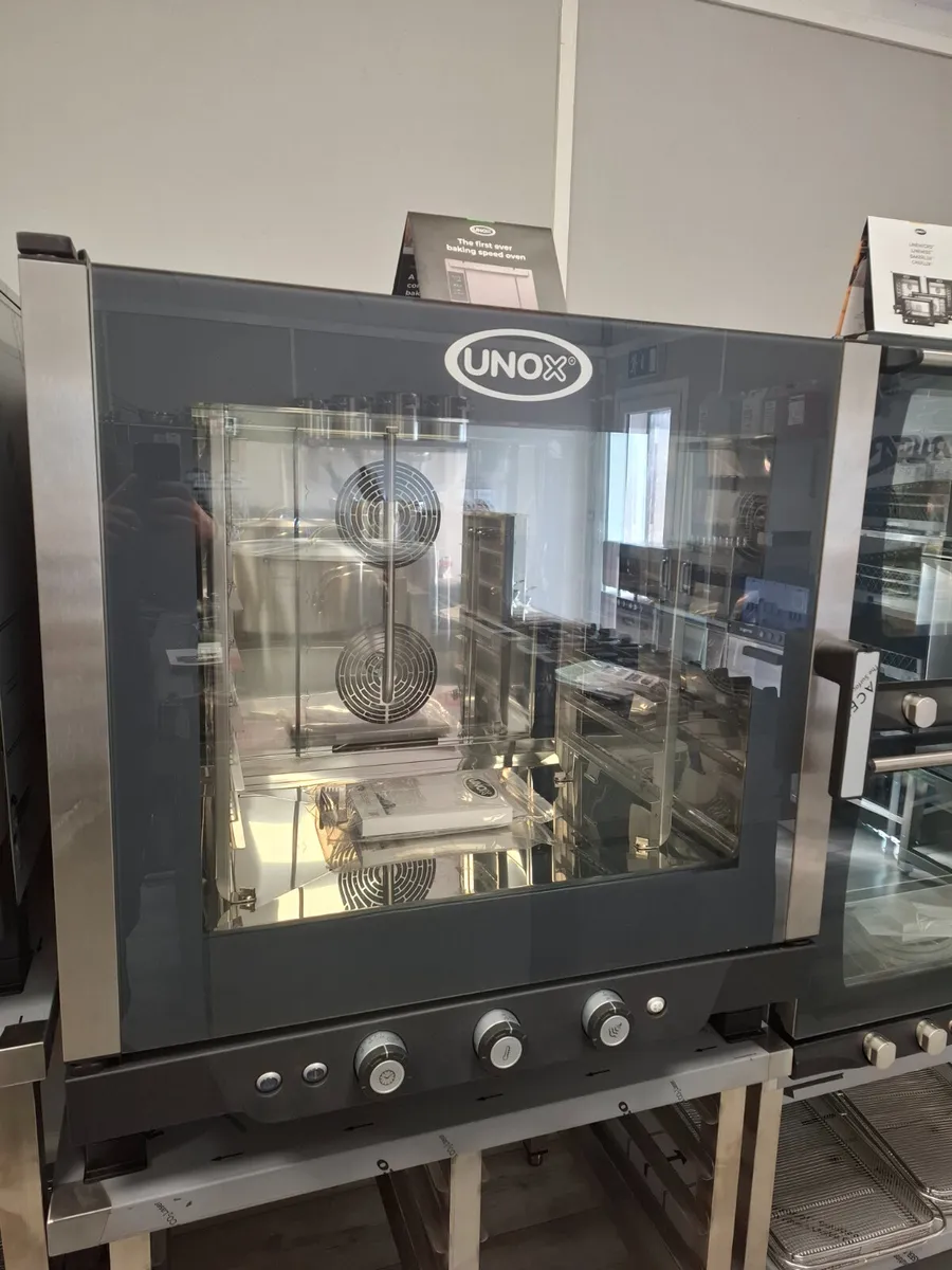 UNOX Electric 7 Grid Combi Oven - Image 1