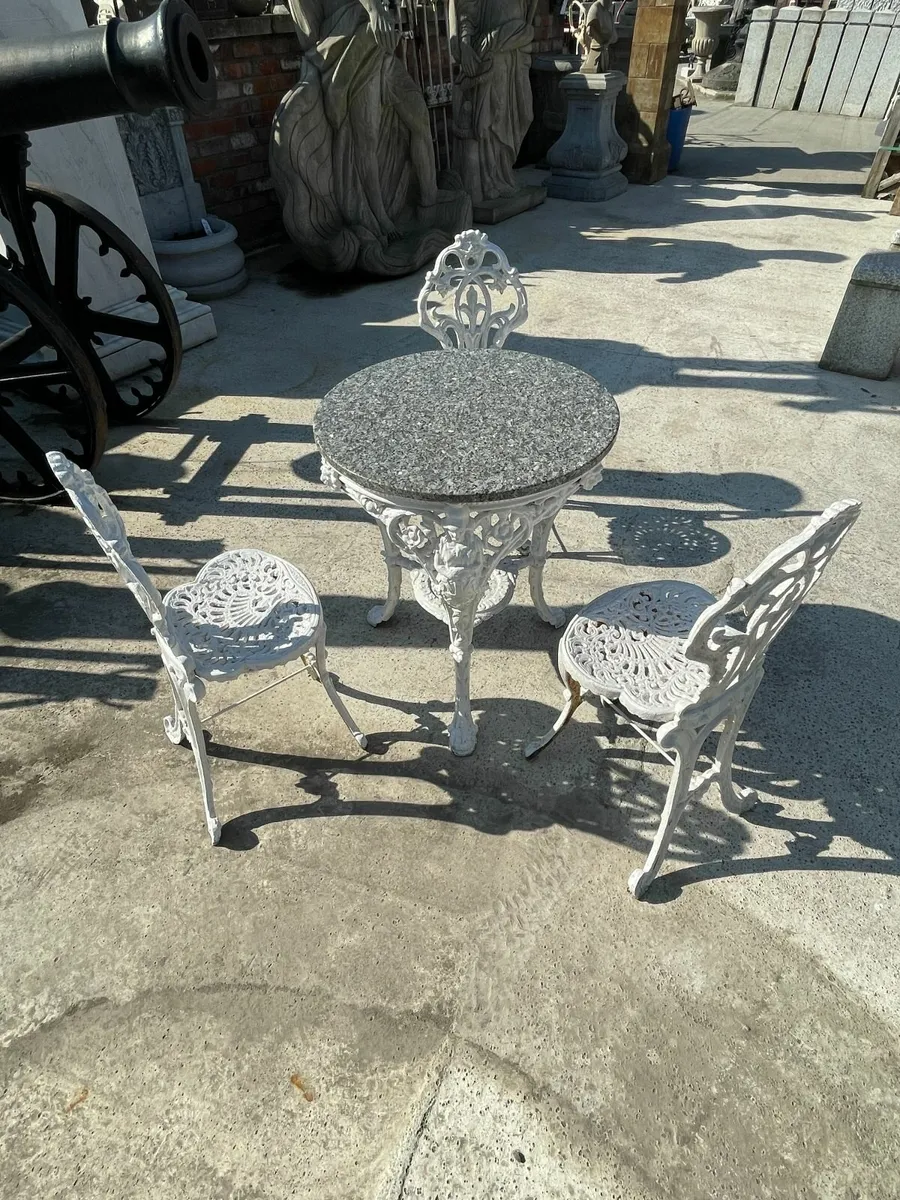 Antique cast iron patio set - Image 2