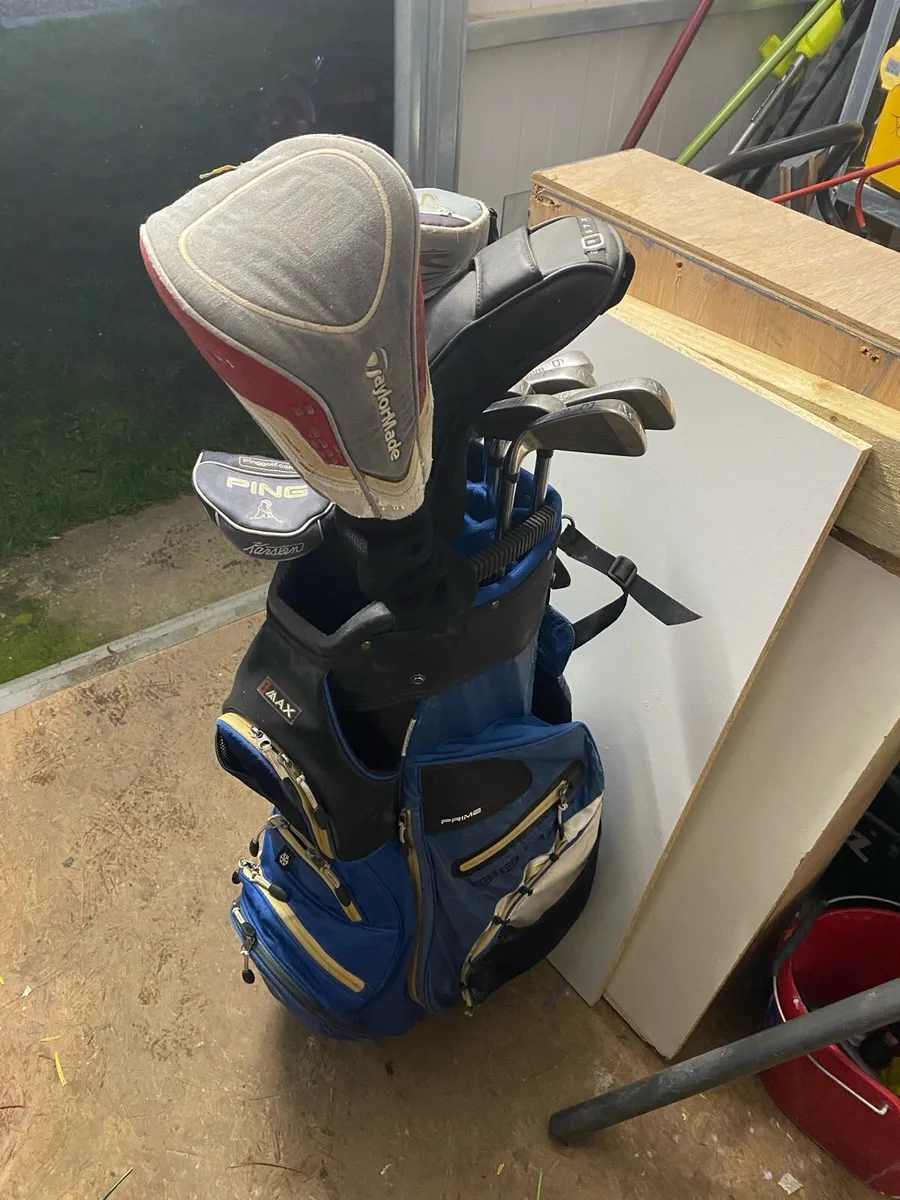 Golf bag and Clubs - Image 1