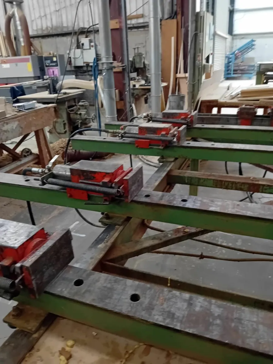 HYDRAULIC DOOR CRAMP - Image 4
