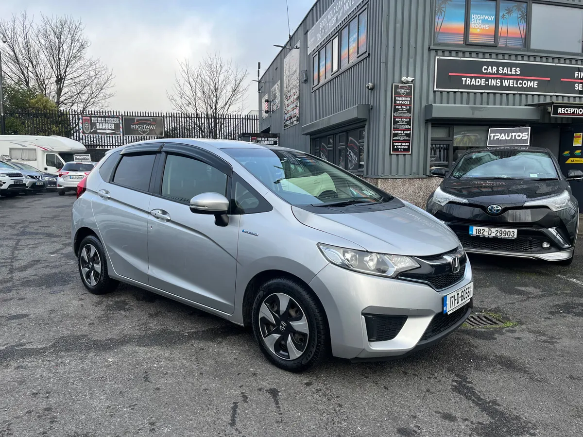 Honda Fit 2017 Hybrid Automatic €10,950 - Image 3