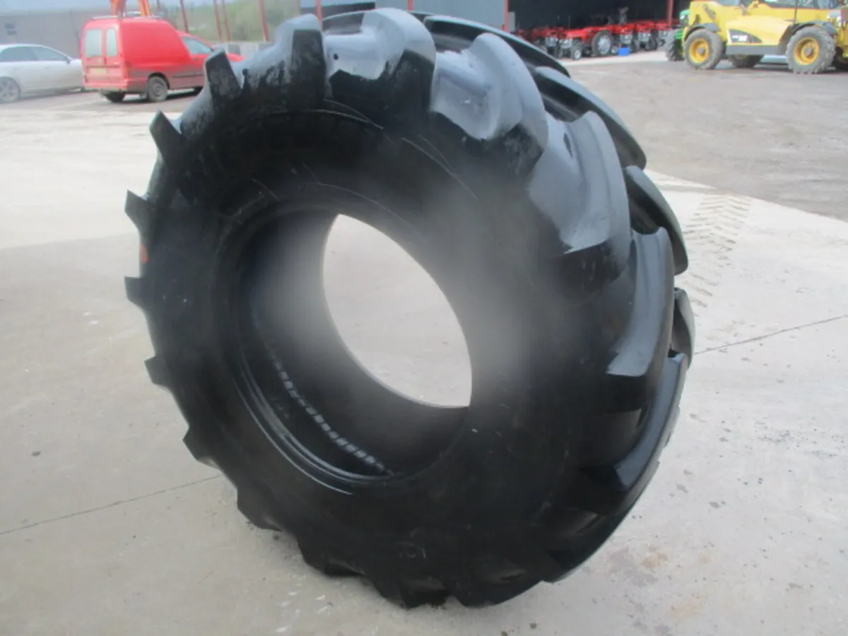 x1 Michelin 520/80R26 Tyre - Image 1