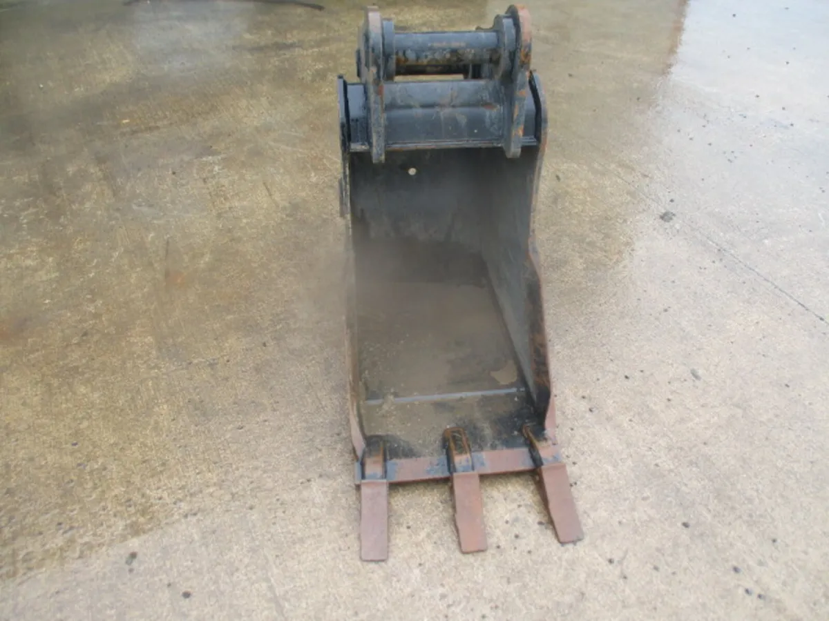 Geith 18' Bucket ((60mm Pins)) - Image 2