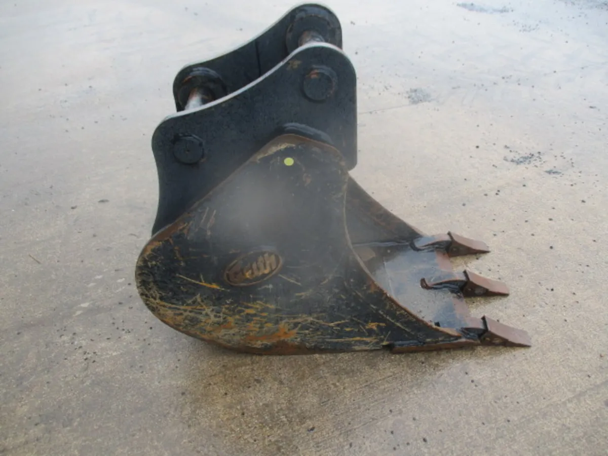 Geith 18' Bucket ((60mm Pins)) - Image 3