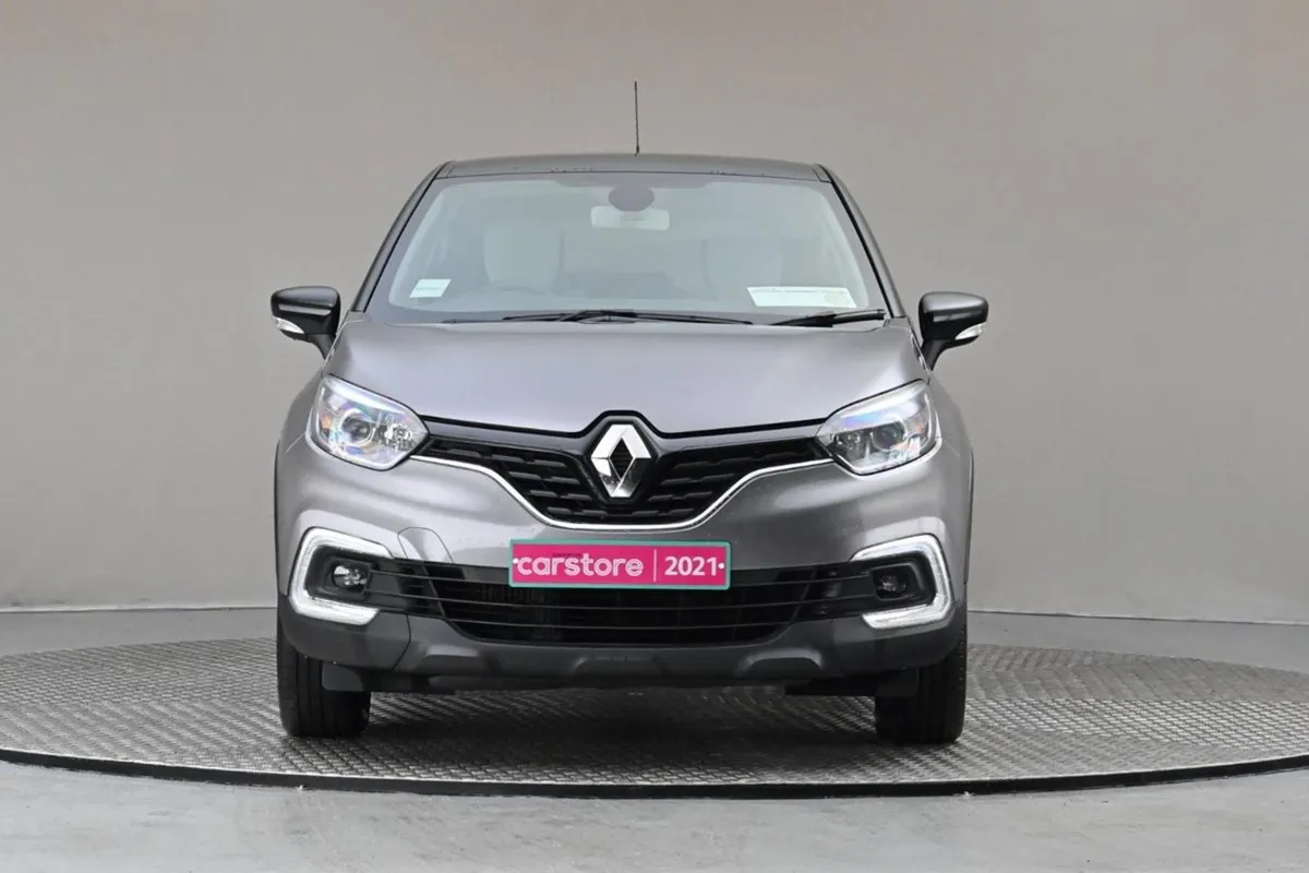 Renault Captur 1.0 TCe 90 5spd Iconic  sat Nav re - Image 2