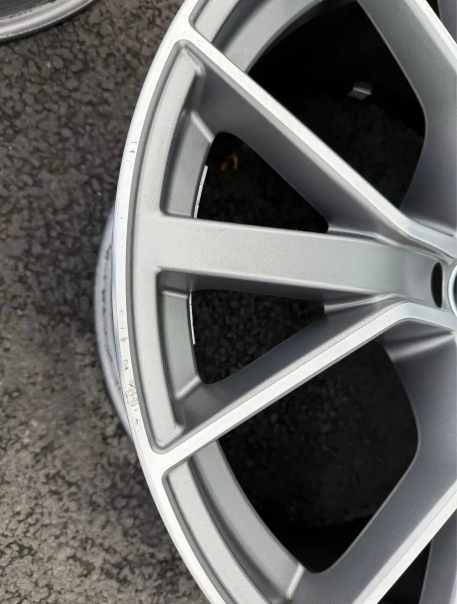 Audi 22” Alloys - Image 4