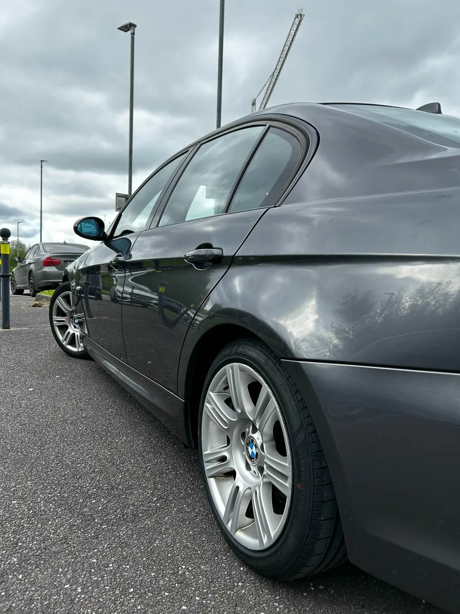 BMW 3-Series 2007 M SPORT - Image 2