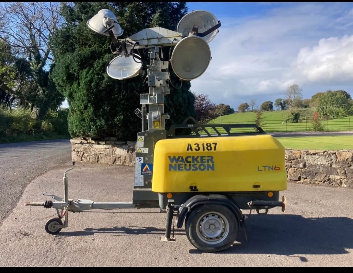 2015 wacker Neuson lighting tower - Image 1