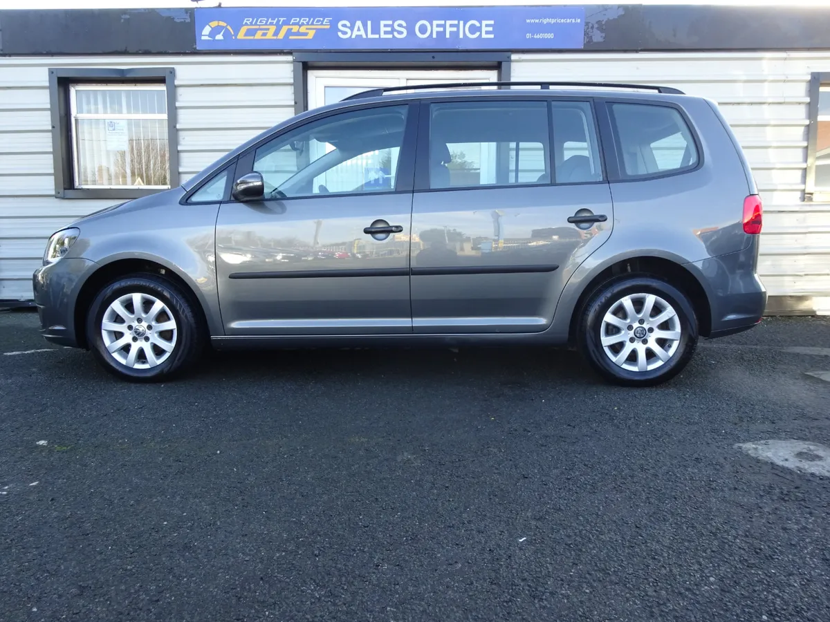 VOLKSWAGEN TOURAN 1.6 TDI SEVEN SEATER - Image 4