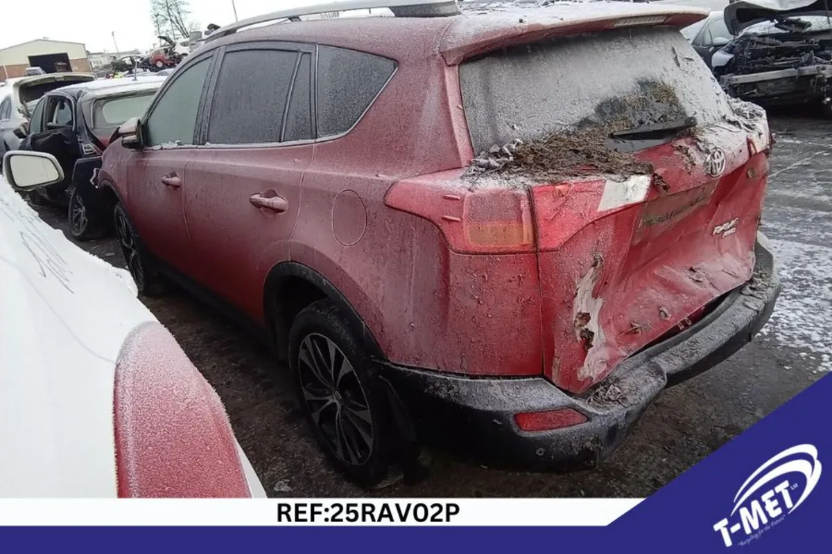 2015 TOYOTA RAV 4 BREAKING FOR PARTS - Image 4