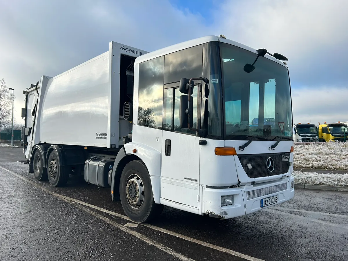 Mercedes Econic Bin Truck - Image 1