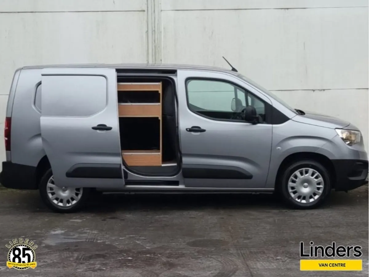 Opel Combo LWB Low KMS 1 Owner - Image 3