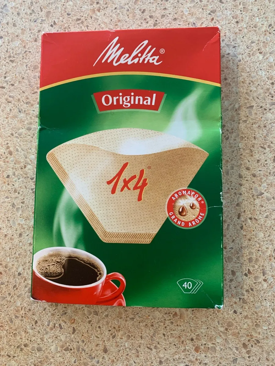 Coffee machine and filters - Image 3