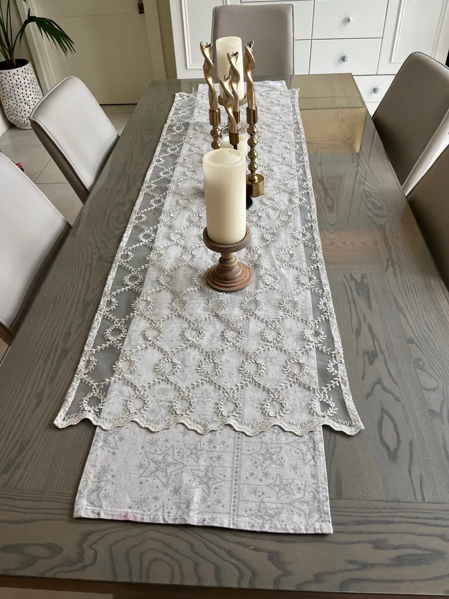 Table & Dresser - Image 4