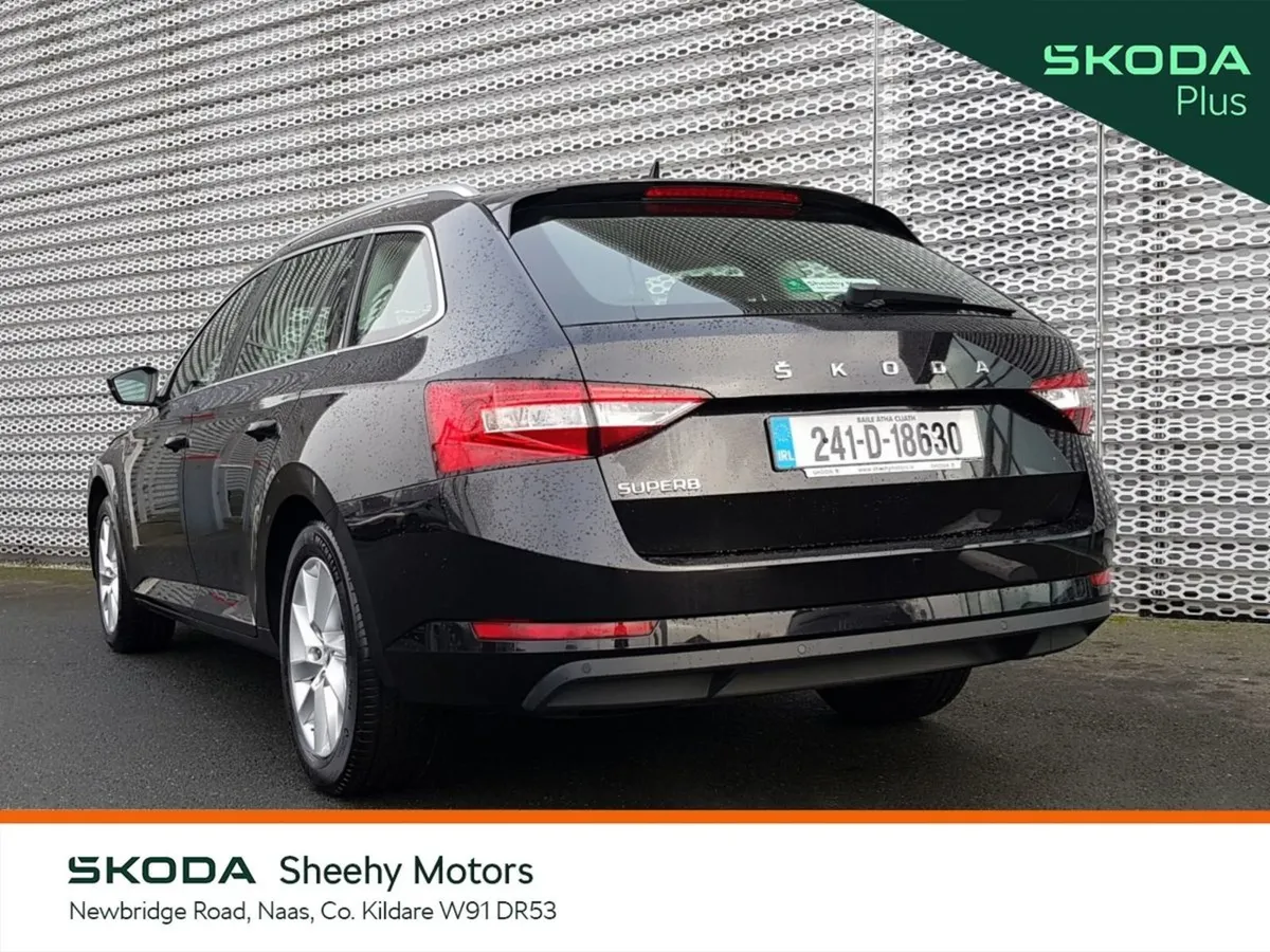 Skoda Superb Superb Combi AMB 2.0tdi 150HP DSG - Image 3