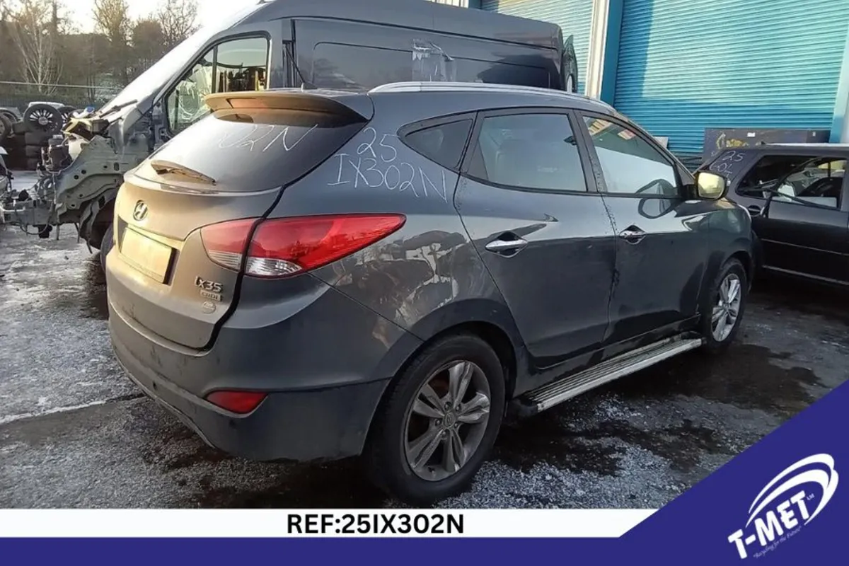 2011 HYUNDAI IX35 BREAKING FOR PARTS - Image 3