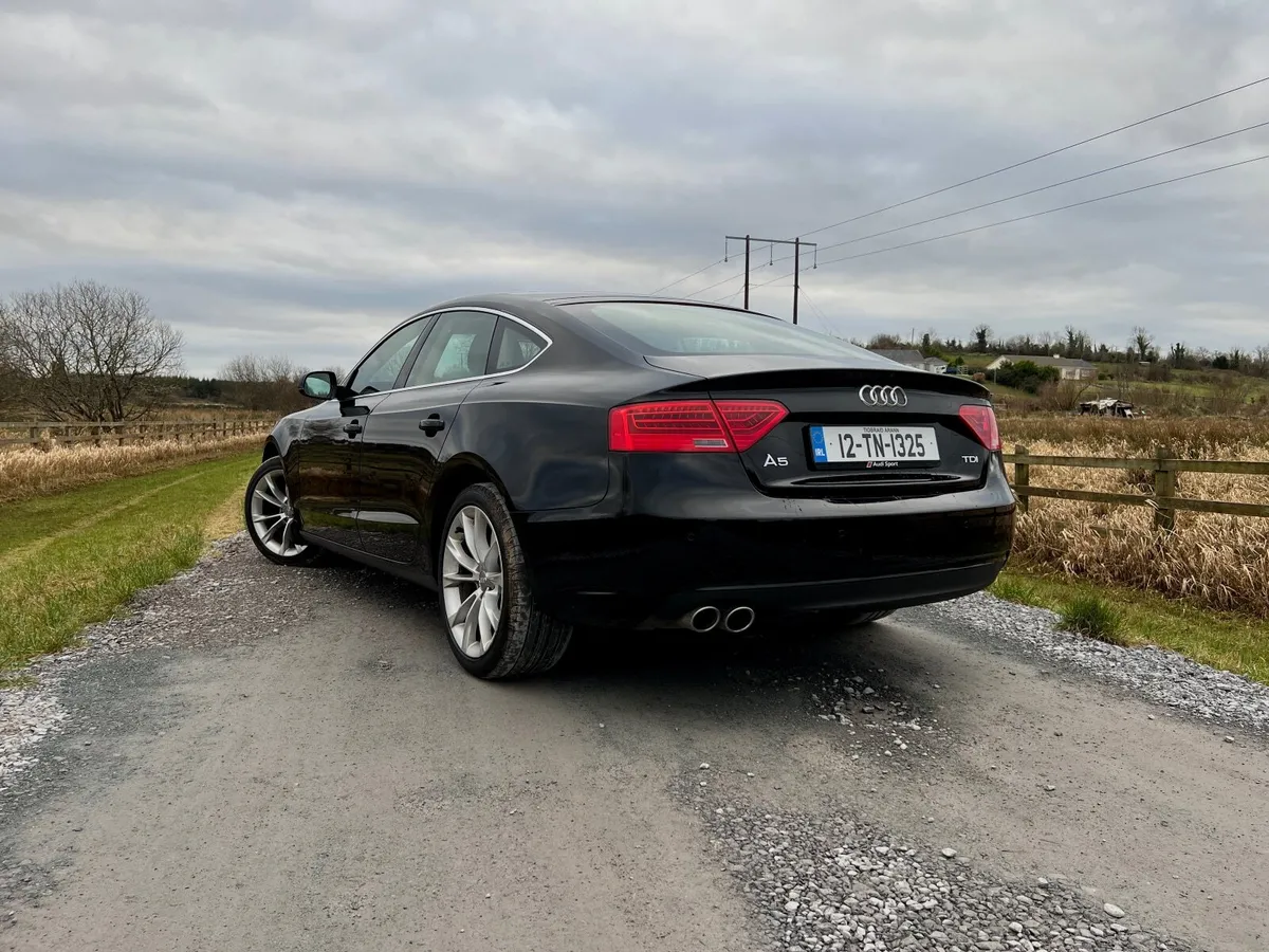 VERY CLEAN AUDI A5 SB 2,0TDI SE 136PS START - Image 3