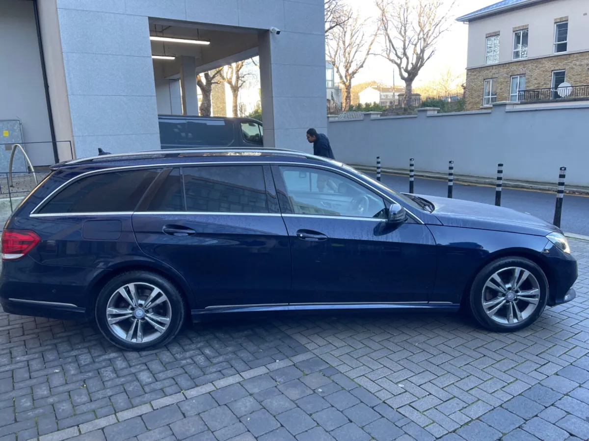 Mercedes-Benz E-Class 2015 - Image 2