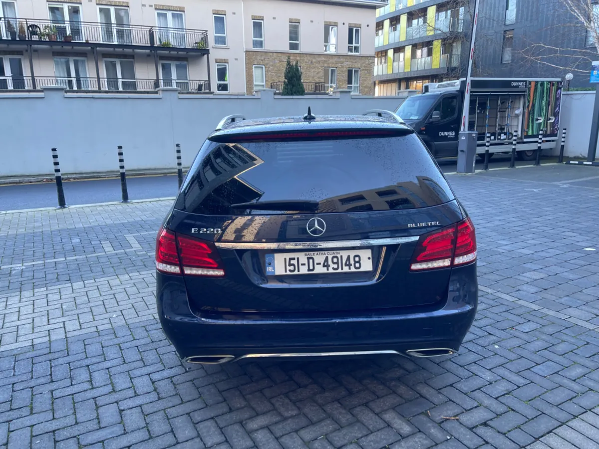 Mercedes-Benz E-Class 2015 - Image 4