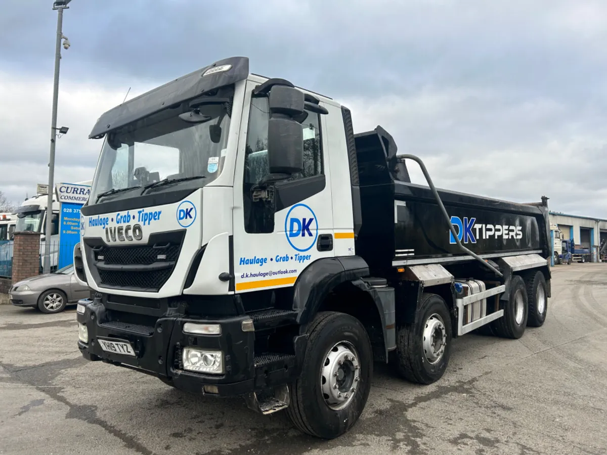 2019 iveco trakker 420 8x4 32 ton steel tipper - Image 1