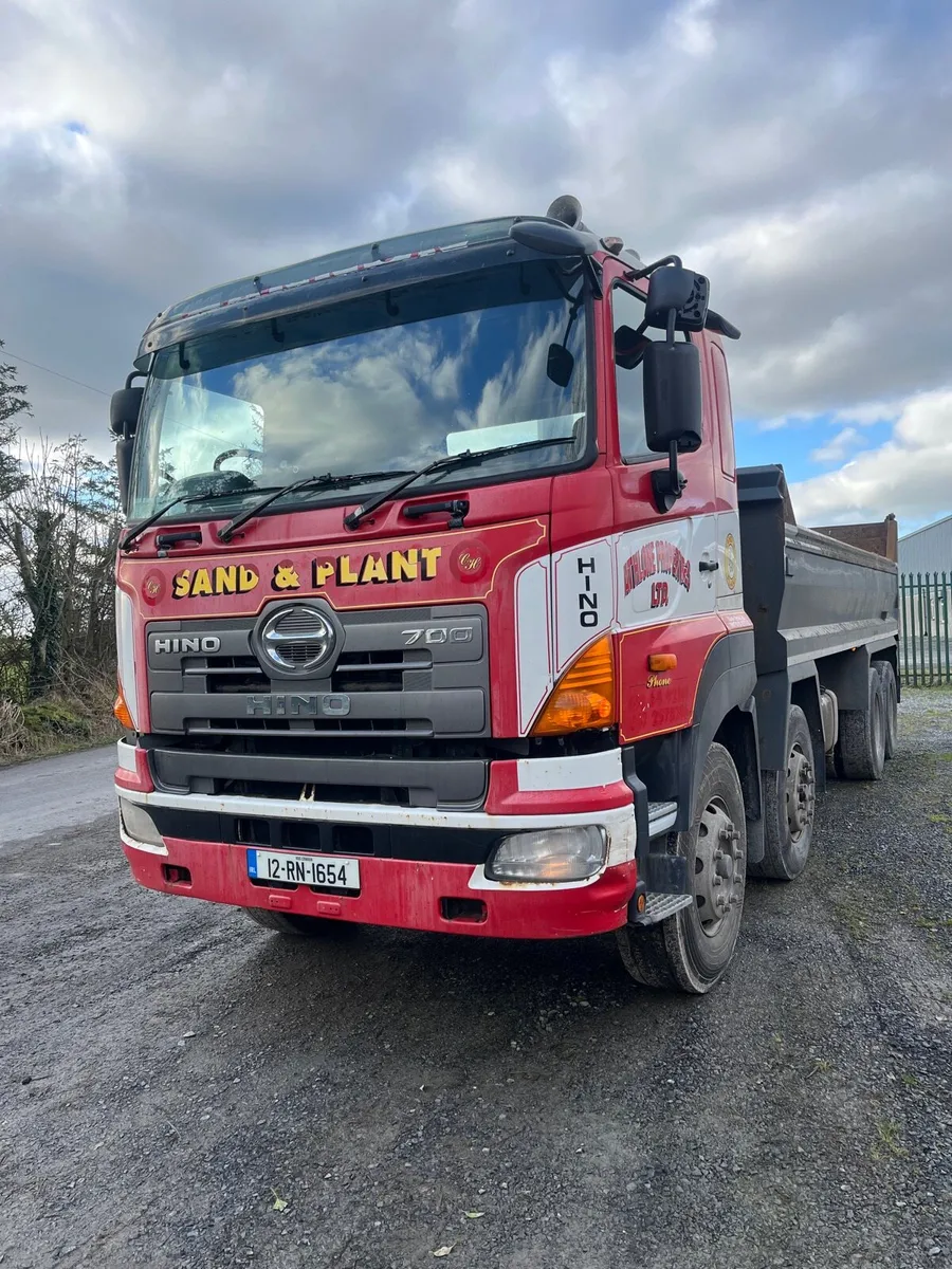 Hino tipper - Image 1