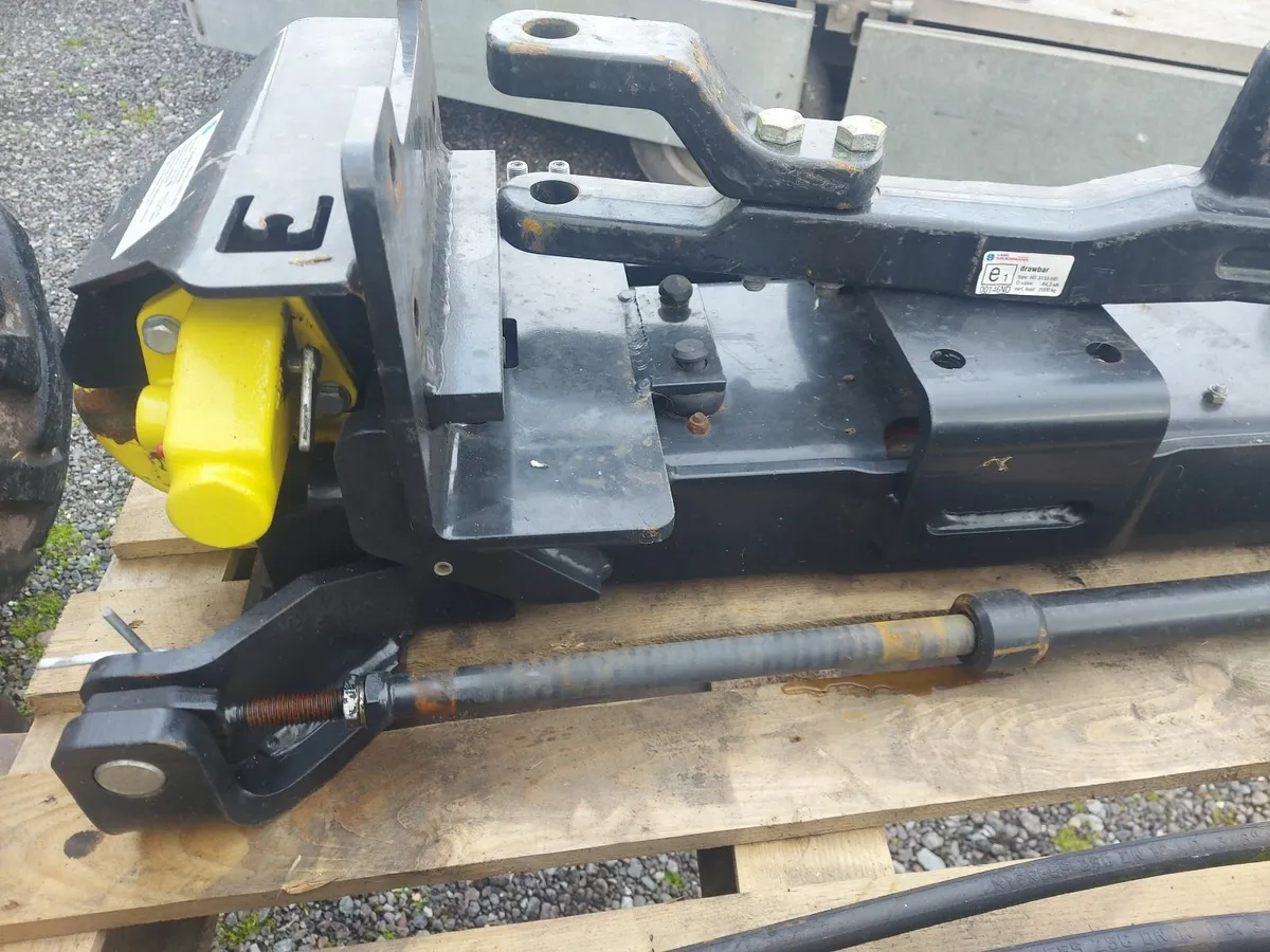 New Holland Hitch - Image 1