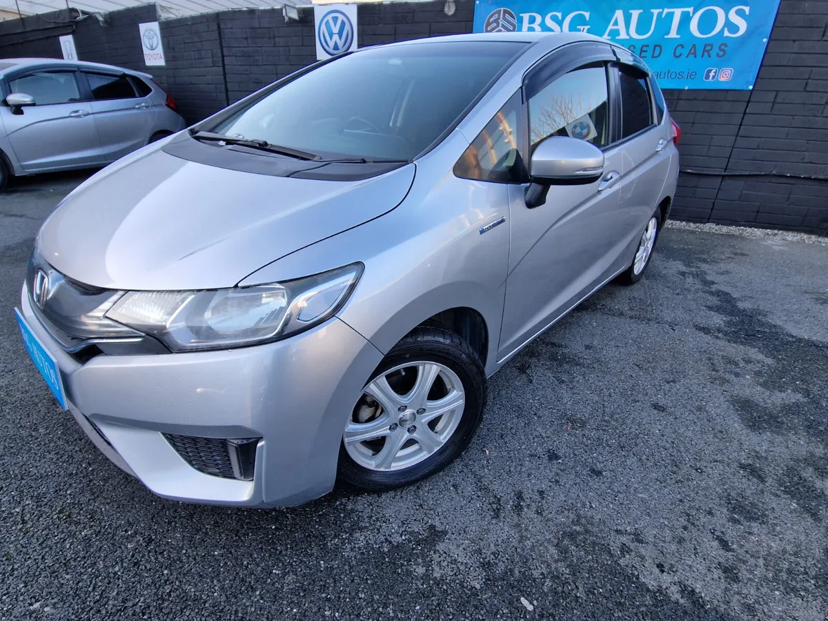 2015 HONDA FIT 1.5 HYBRID AUTOMATIC - Image 2