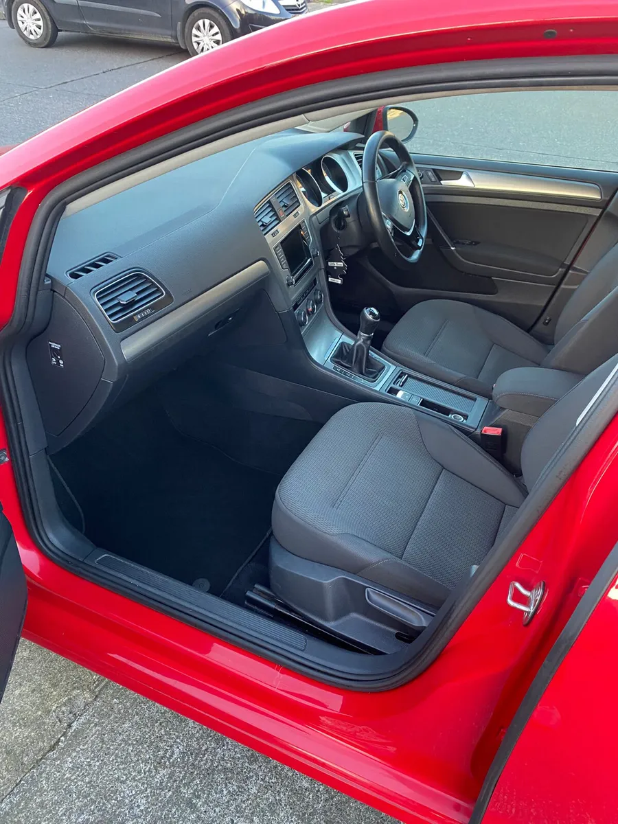 Volkswagen Golf 2015 - Image 2
