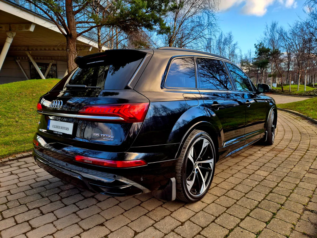 Audi Q7 55 3.0Tfsi Sline Black Edition - Image 3