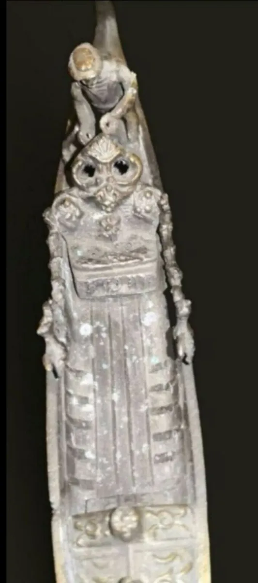 Bronze Venetian Gondola - Image 2