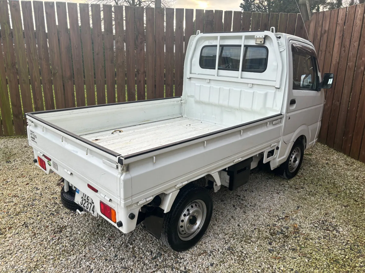 2017 NISSAN NT100 Clipper 4WD  Mini PIckup - Image 3