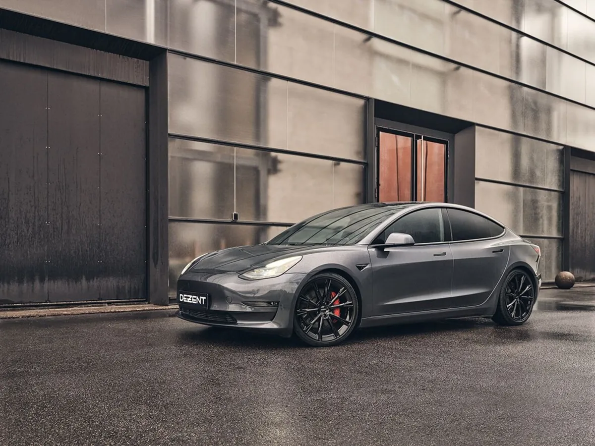 Tesla 3 alloy wheels - Image 1