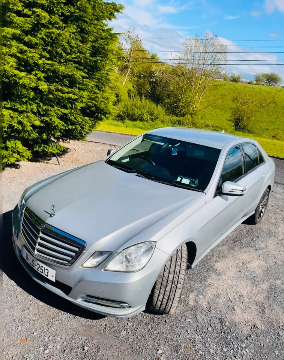 Mercedes-Benz E-Class 2011 - Image 1