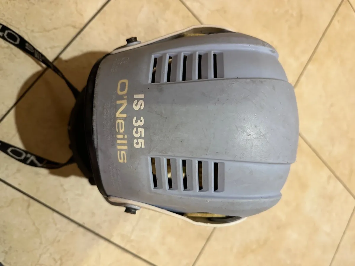 O'Neills Hurley Hurling helmet - Image 4