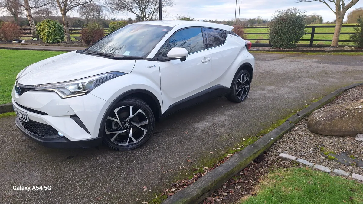 TOYOTA C-HR WITH LEATHER - Image 1