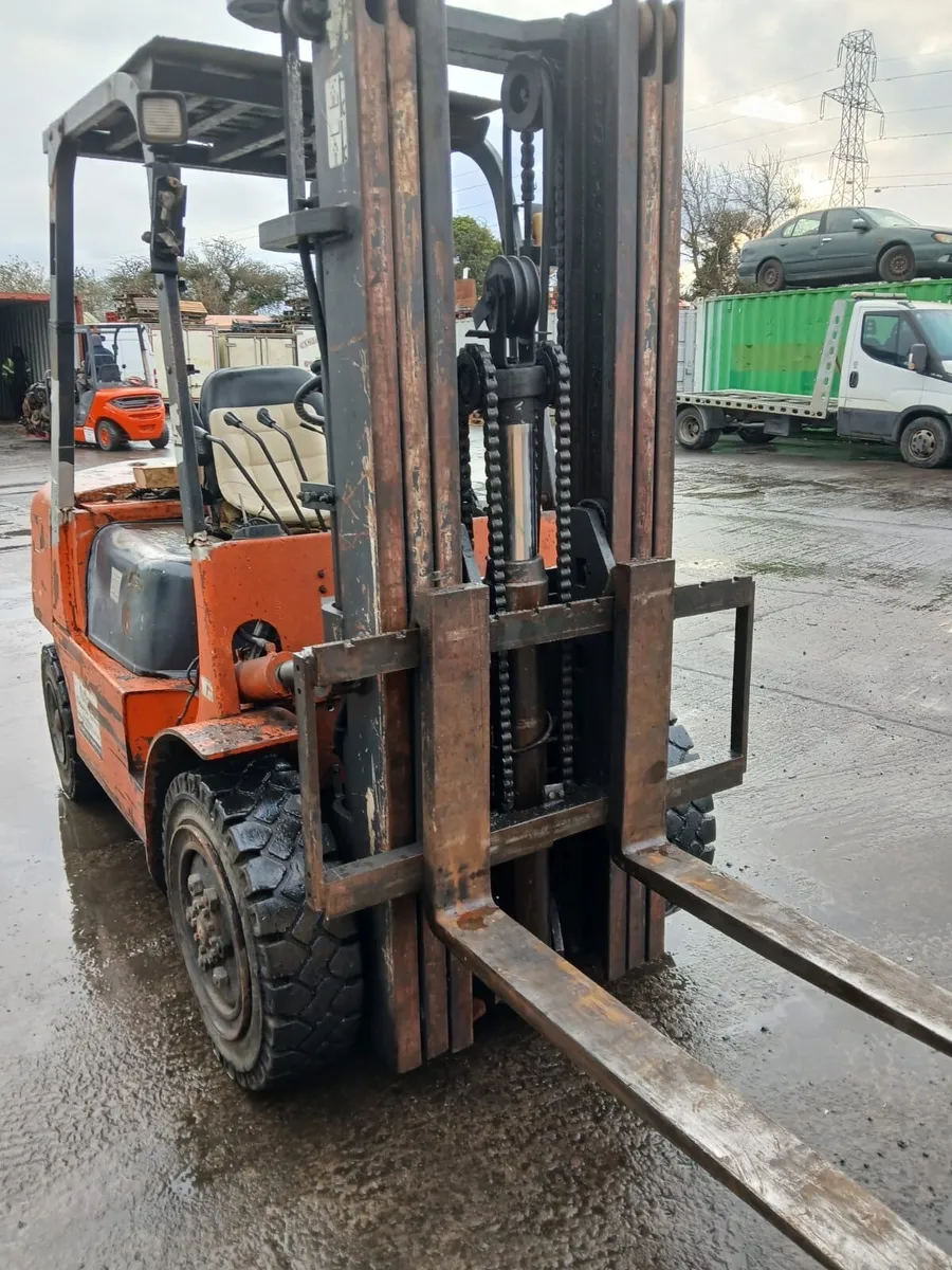 Forklift year 2010 €5,950 - Image 2