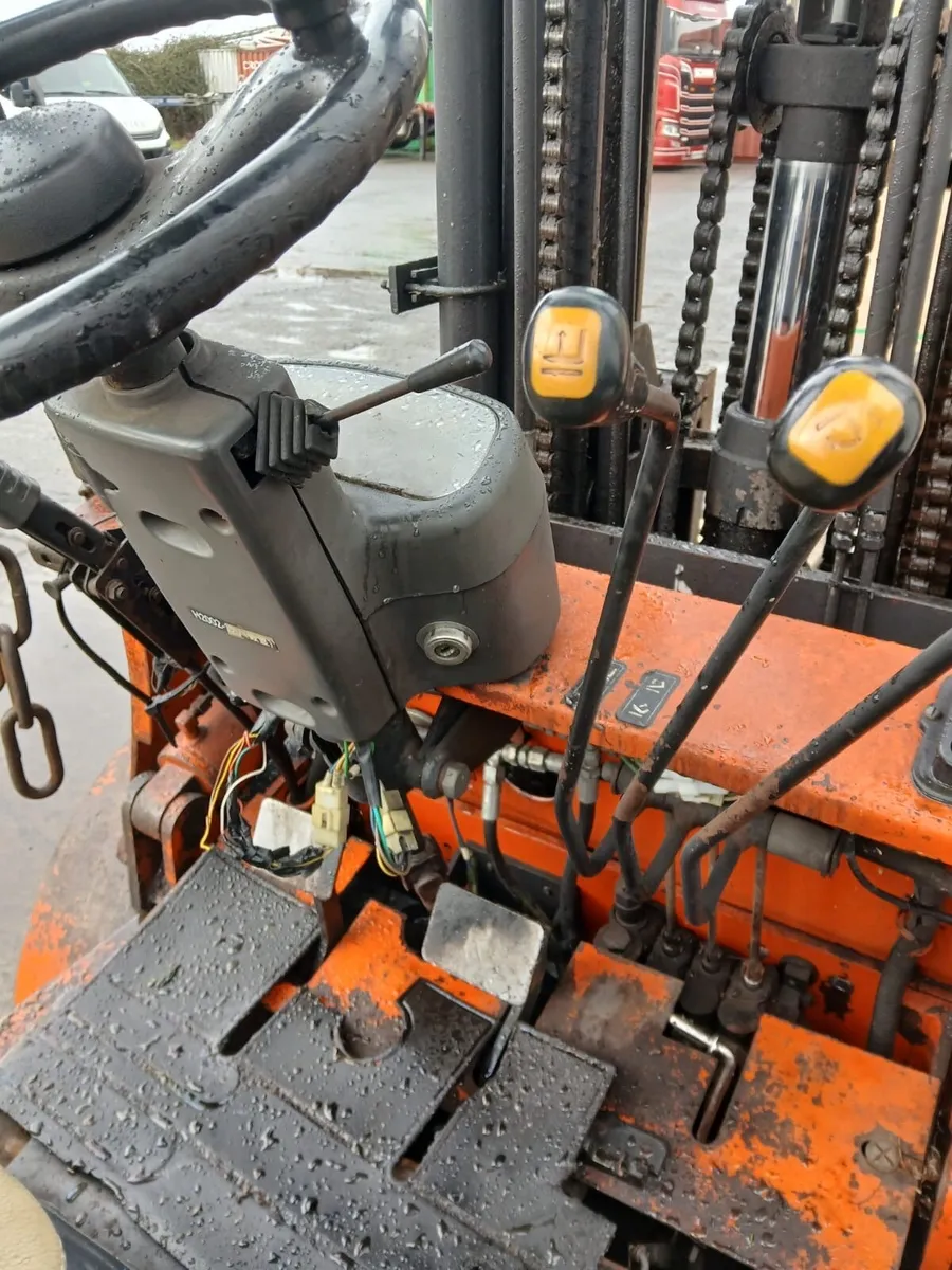 Forklift year 2010 €5,950 - Image 3