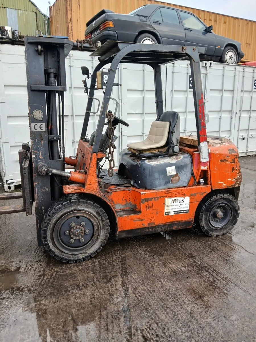 Forklift year 2010 €5,950 - Image 1