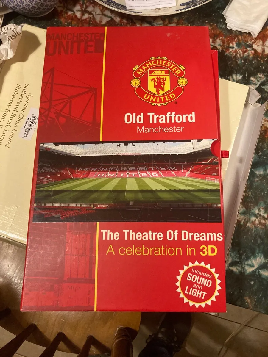 Manchester United 3d with extras - Image 2