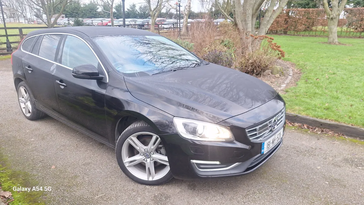 VOLVO V60 2.0  DIESEL AUTOMATIC WITH LEATHER - Image 3